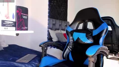 maxpower003 online show from July 19, 2026, 12:58 am