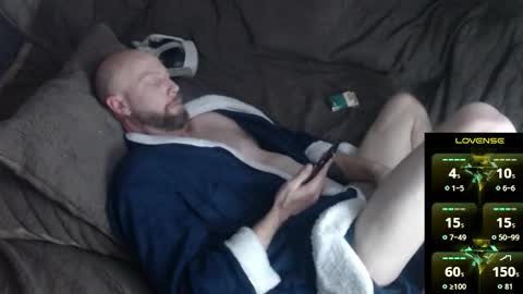 Snapshot of maxrouger chatting on March 2, 2026, 5:19 am MaxRouger online show from March 2, 2026, 5:19 am