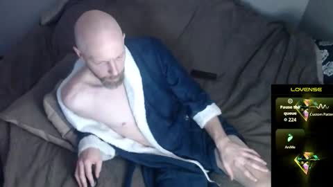 Snapshot of maxrouger chatting on March 2, 2026, 4:36 pm MaxRouger online show from March 2, 2026, 4:36 pm