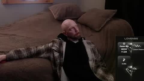 Snapshot of maxrouger chatting on March 27, 2026, 9:21 am MaxRouger online show from March 27, 2026, 9:21 am