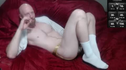 Snapshot of maxrouger chatting on April 10, 2026, 3:56 am MaxRouger online show from April 10, 2026, 3:56 am