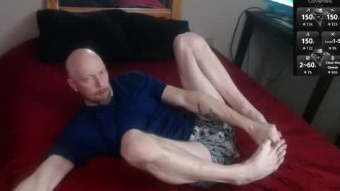 Snapshot of maxrouger chatting on April 15, 2026, 9:04 pm MaxRouger online show from April 15, 2026, 9:04 pm