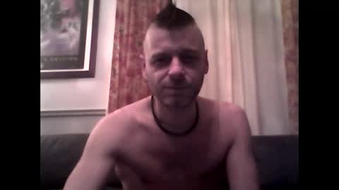 Snapshot of maxthewolf chatting on November 27, 2025, 9:39 pm MaxTheWolf online show from November 27, 2025, 9:39 pm