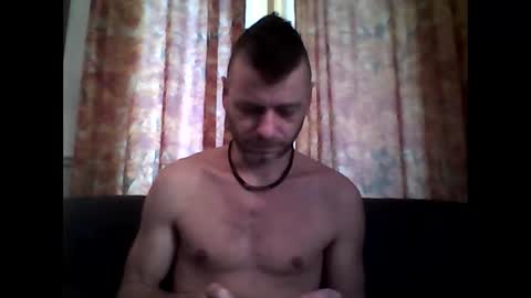 Snapshot of maxthewolf chatting on December 3, 2025, 8:07 pm MaxTheWolf online show from December 3, 2025, 8:07 pm