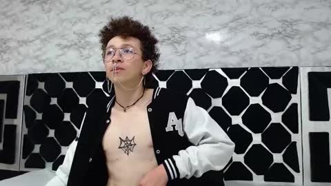 Snapshot of maxwell_sexwm chatting on January 30, 2025, 9:04 am maxwell_sexwm online show from January 30, 2025, 9:04 am