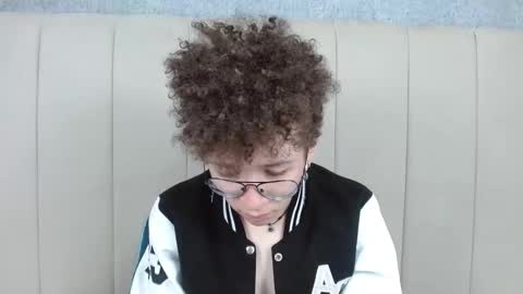 Snapshot of maxwell_sexwm chatting on February 4, 2025, 12:00 pm maxwell_sexwm online show from February 4, 2025, 12:00 pm