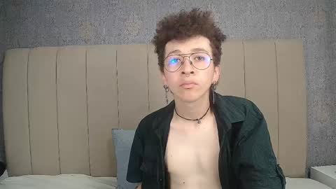 Snapshot of maxwell_sexwm chatting on February 5, 2025, 8:11 am maxwell_sexwm online show from February 5, 2025, 8:11 am