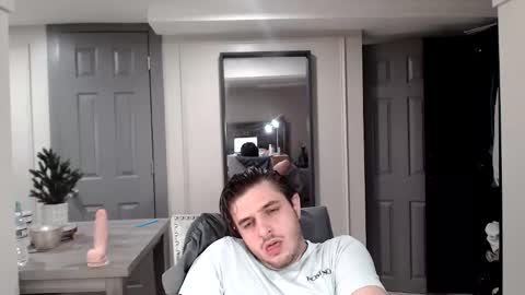 maxx2fun online show from February 13, 2026, 4:52 am