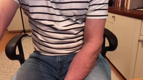 Max online show from December 3, 2024, 5:09 am