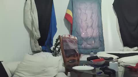 maxxou69hot online show from April 5, 2026, 3:31 pm