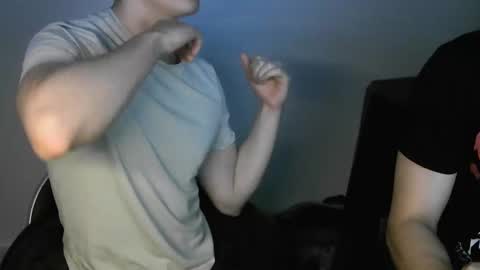 Snapshot of maxxxy99 chatting on January 4, 2025, 3:18 am maxxxy99 online show from January 4, 2025, 3:18 am