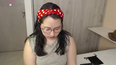 May online show from October 9, 2025, 9:35 pm