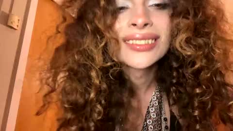 Snapshot of maya632713 chatting on January 19, 2025, 9:55 pm Maya transgirl online show from January 19, 2025, 9:55 pm