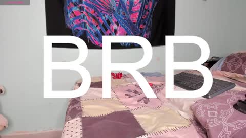 Snapshot of maya__fox chatting on January 18, 2025, 3:31 am OF mayitta19 online show from January 18, 2025, 3:31 am