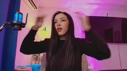 Snapshot of maya_blue_ chatting on May 21, 2026, 8:16 pm Maya online show from May 21, 2026, 8:16 pm