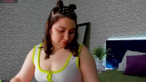 Snapshot of maya_raay chatting on April 19, 2026, 1:16 am Maya online show from April 19, 2026, 1:16 am