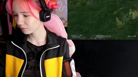 Maya Viola online show from November 2, 2025, 5:21 am