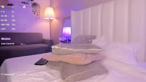 Snapshot of mayacardenas chatting on December 27, 2024, 5:09 am Maya online show from December 27, 2024, 5:09 am