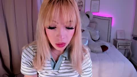 Mayajhons online show from November 6, 2025, 11:44 am