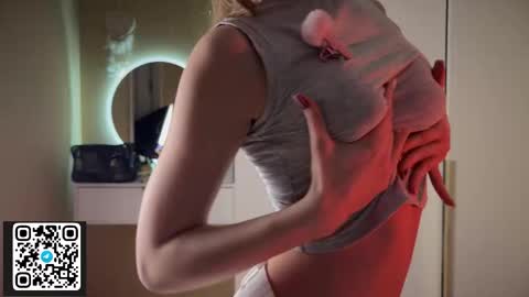 mayal1na online show from March 11, 2026, 9:59 am