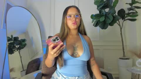 mayalee_ online show from May 21, 2026, 3:24 am