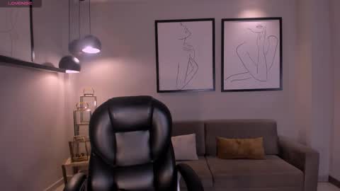 Maya online show from December 17, 2025, 3:34 am