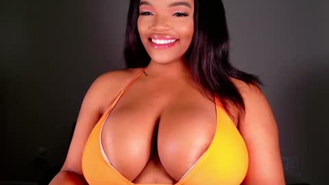 MayBabi online show from February 10, 2025, 11:46 am