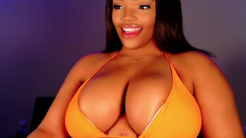 MayBabi online show from March 11, 2025, 12:39 pm