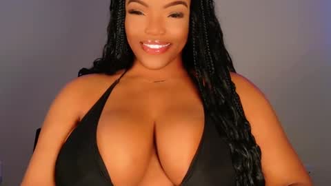 MayBabi online show from October 31, 2025, 10:11 pm