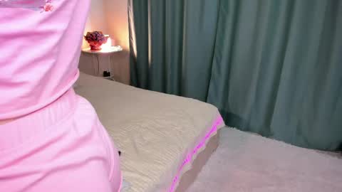 Emily  online show from May 27, 2026, 10:45 am