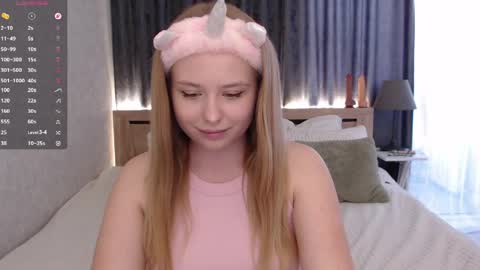 Snapshot of maybebabyx chatting on June 4, 2026, 3:01 am maybebabyx online show from June 4, 2026, 3:01 am