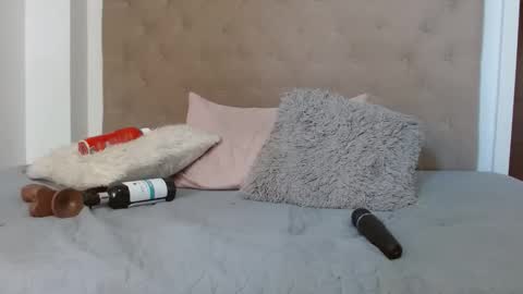 MAYA online show from November 9, 2025, 7:45 pm