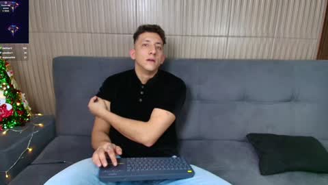 Snapshot of maykol_victoria chatting on December 12, 2024, 9:48 pm Maykol victoria1624 online show from December 12, 2024, 9:48 pm