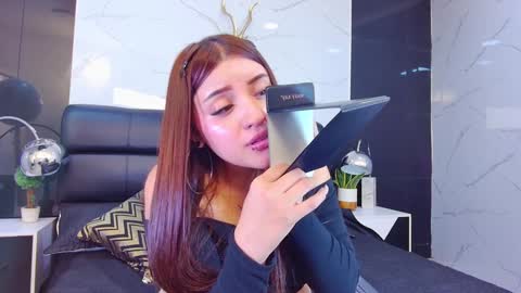 Maylin online show from February 5, 2025, 7:29 am