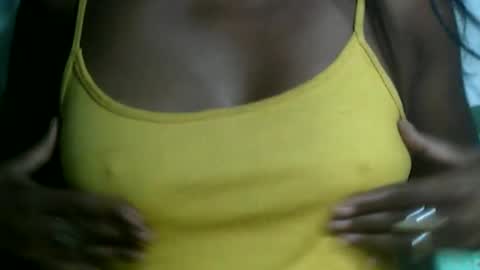 Snapshot of mayolu586 chatting on May 15, 2026, 6:04 pm Maya online show from May 15, 2026, 6:04 pm