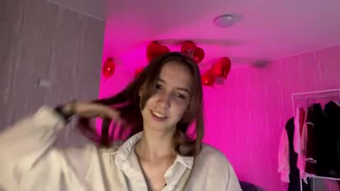 Snapshot of mayrabereznak chatting on July 25, 2026, 6:11 am Merry online show from July 25, 2026, 6:11 am