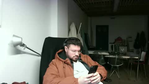 maythe4bwu online show from January 25, 2025, 6:57 pm