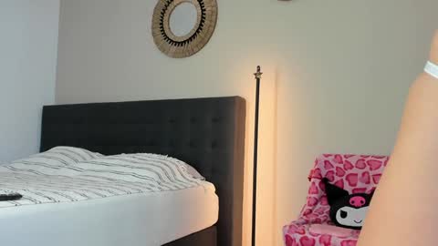 Snapshot of mazeekiin chatting on October 17, 2025, 12:52 pm Maze online show from October 17, 2025, 12:52 pm