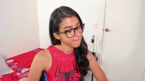 mazikeen_18 online show from June 3, 2026, 2:33 pm