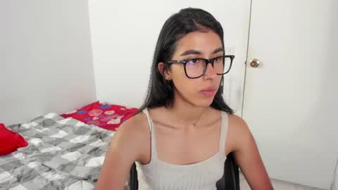 mazikeen_18 online show from July 28, 2026, 2:35 pm