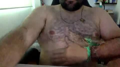 Snapshot of mbotve chatting on October 10, 2025, 2:38 pm VzlaMan online show from October 10, 2025, 2:38 pm