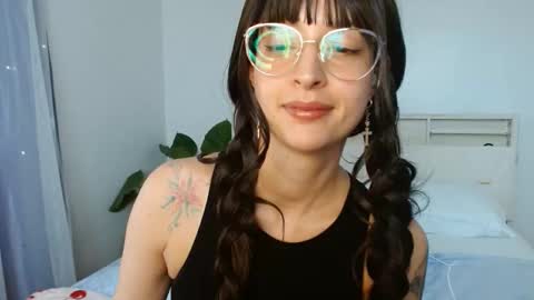 Snapshot of mckayla_honey11 chatting on April 13, 2026, 4:23 pm Mckayla online show from April 13, 2026, 4:23 pm