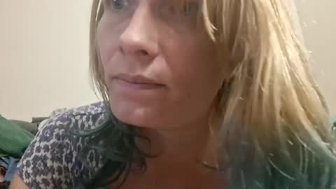 Snapshot of mcsam9288 chatting on August 2, 2026, 6:12 am mcsam9288 online show from August 2, 2026, 6:12 am