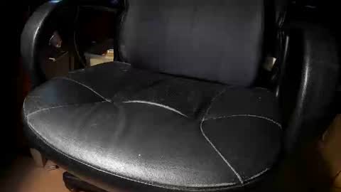 mcwire4 online show from October 22, 2025, 1:33 pm