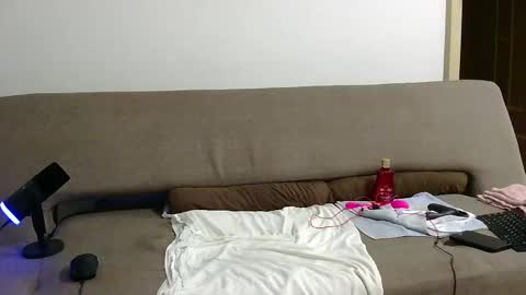 Snapshot of mdbisc chatting on October 24, 2025, 2:08 am mdbisc online show from October 24, 2025, 2:08 am