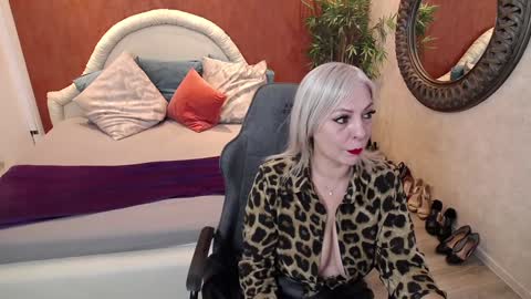 meamandax online show from January 11, 2025, 8:00 am