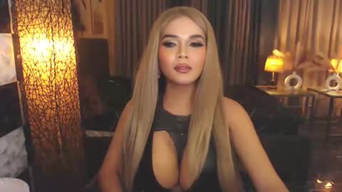 Snapshot of meatyhorsecocktrans chatting on October 11, 2025, 4:05 pm meatyhorsecocktrans online show from October 11, 2025, 4:05 pm