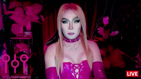 THE QUEEN ALPHA   Queen Medusa Prey online show from February 13, 2026, 4:08 am