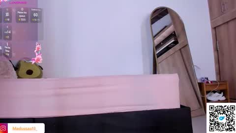 Snapshot of medussa13 chatting on January 19, 2026, 2:21 pm medussa13 online show from January 19, 2026, 2:21 pm