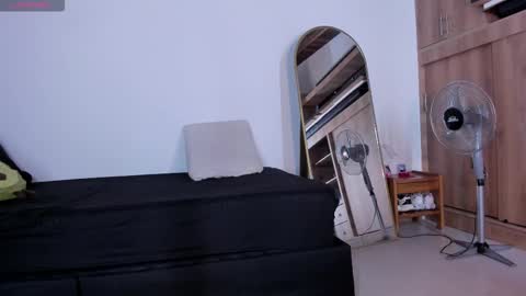 Snapshot of medussa13 chatting on February 12, 2026, 12:00 pm medussa13 online show from February 12, 2026, 12:00 pm